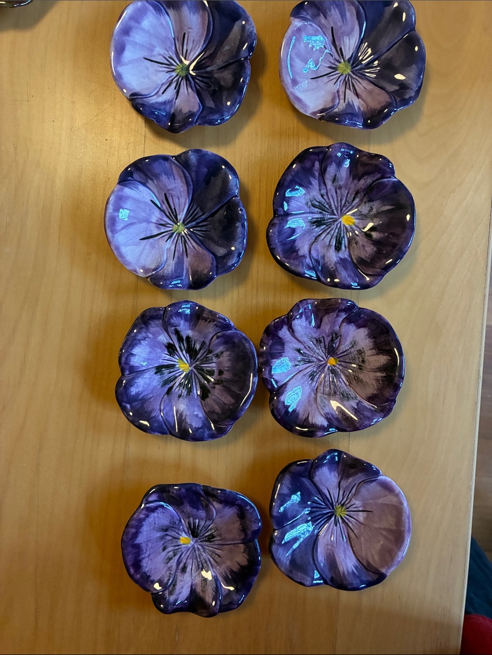 8 vintage purple pansy dishes in EUC